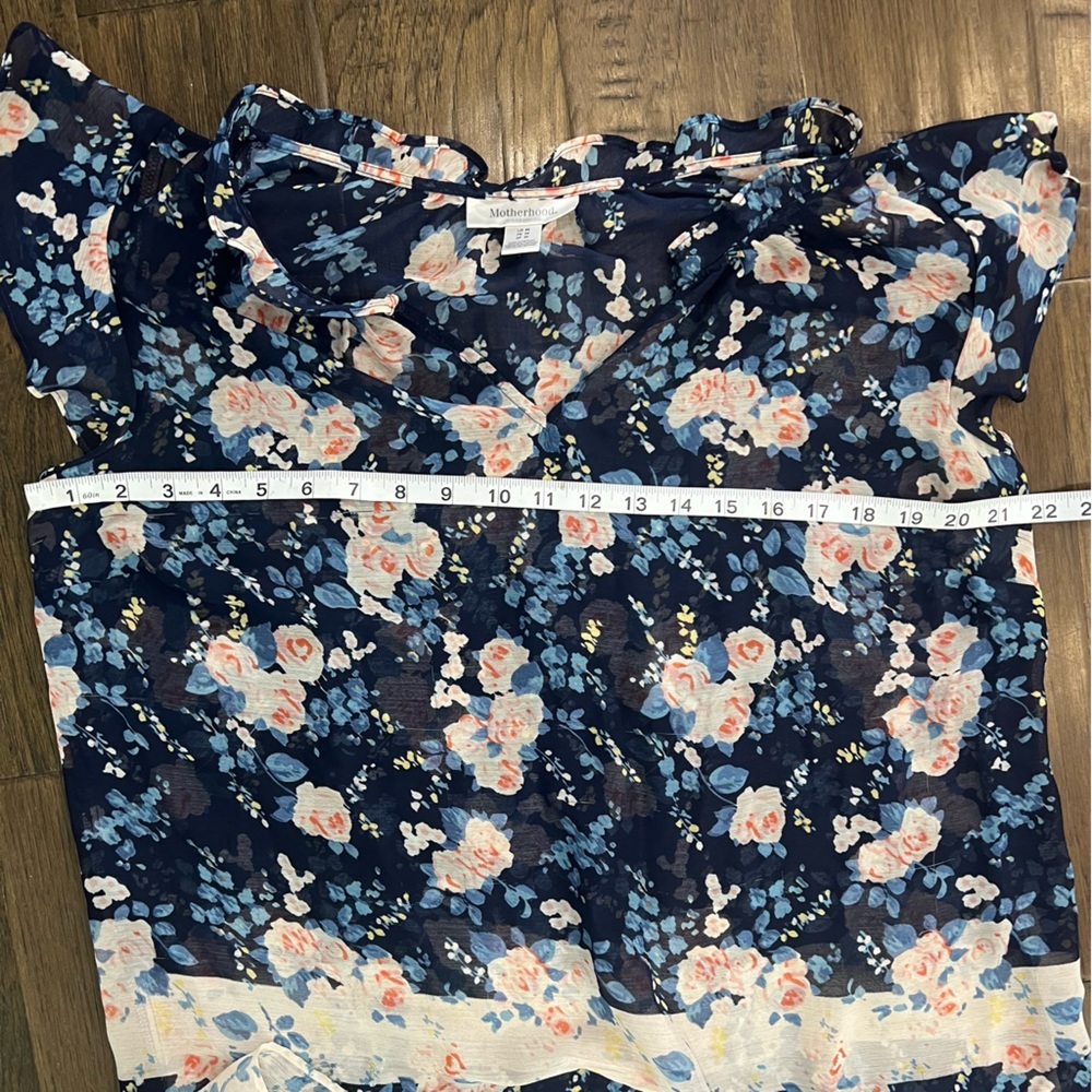 Motherhood Sheer Maternity Top - Picture 8 of 11